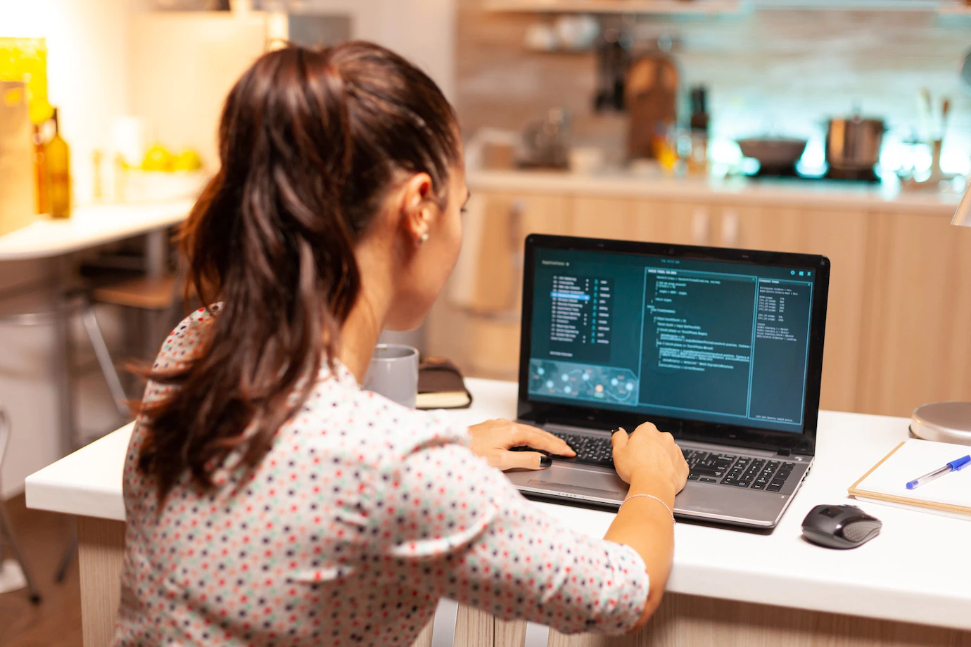 Shopify versus WordPress, what is the comparison between each one?